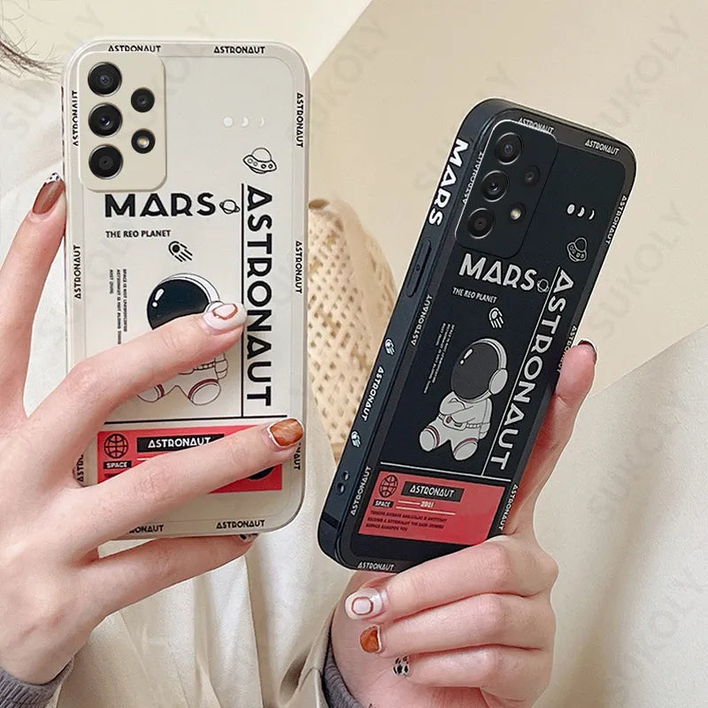Luxury Astronaut Hand Lanyard Case For Samsung Galaxy S22 S23 Ultra S23 FE S21 S20 FE A52s A53 A32 A54 Silicon Soft Phone Cover